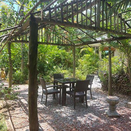 Domaine Les Rochers ลาดิก ภายนอก รูปภาพ